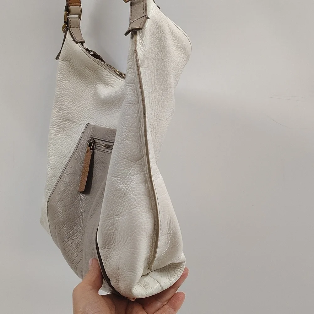 Fossil White Ivory Leather Hobo Bag Zip Beige Pocket Front Zip Top Shoulder Bag